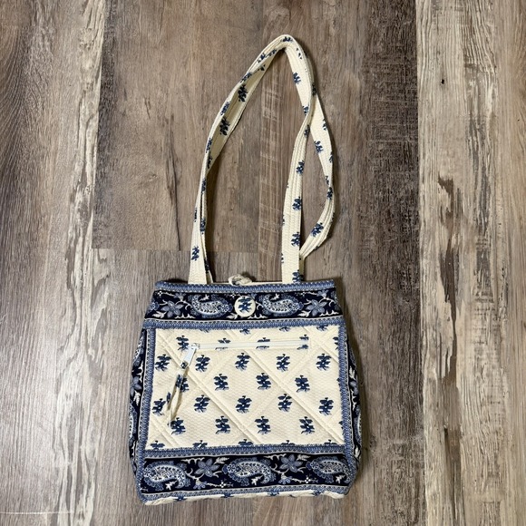 Pierre Deux Handbags - Vintage Pierre Deux French Country Bag in Blue and White.
